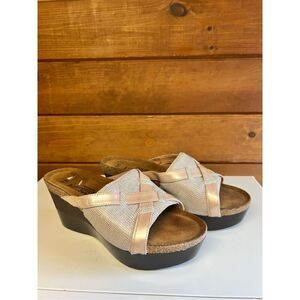Naot Eva Wedge Sandal Platform Slide  Beige Patent Leather  Womens (40) US 9-9.5